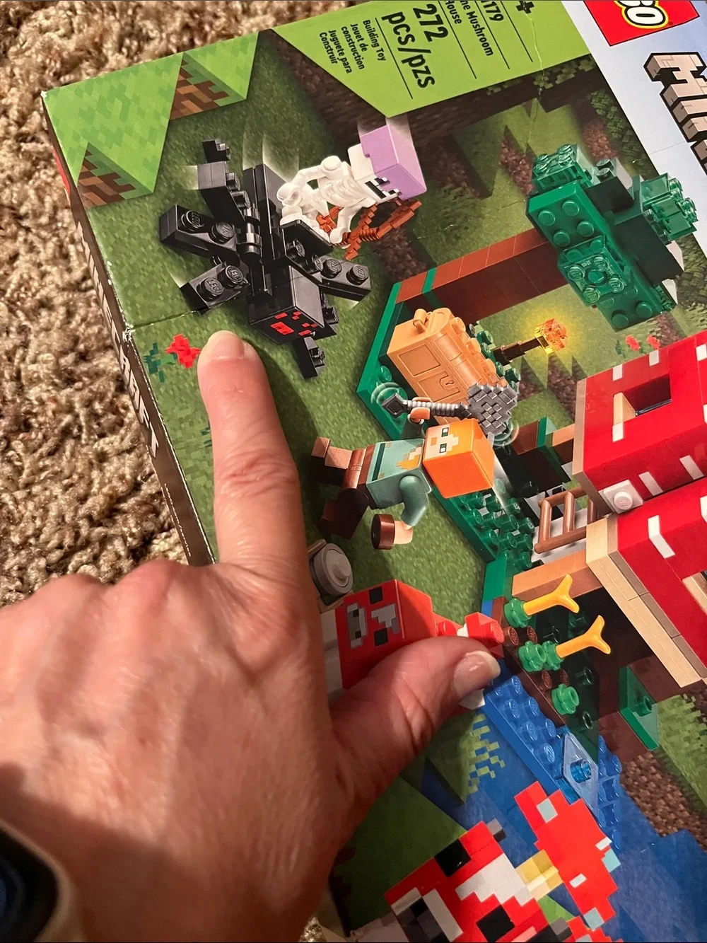 LEGO Minecraft The Mushroom House Set - Retired - Picture 13 of 13